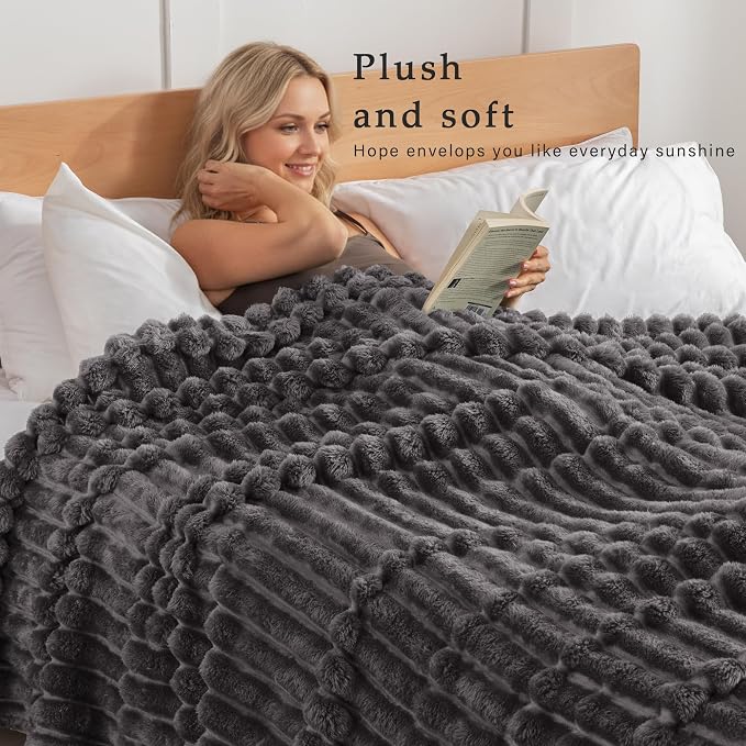 Exclusivo Mezcla Striped California King Size Fleece Blanket for Bed | Soft Breathable Cozy Bed Blankets, Lightweight Plush Fluffy Fuzzy Jacquard Decorative Blankets