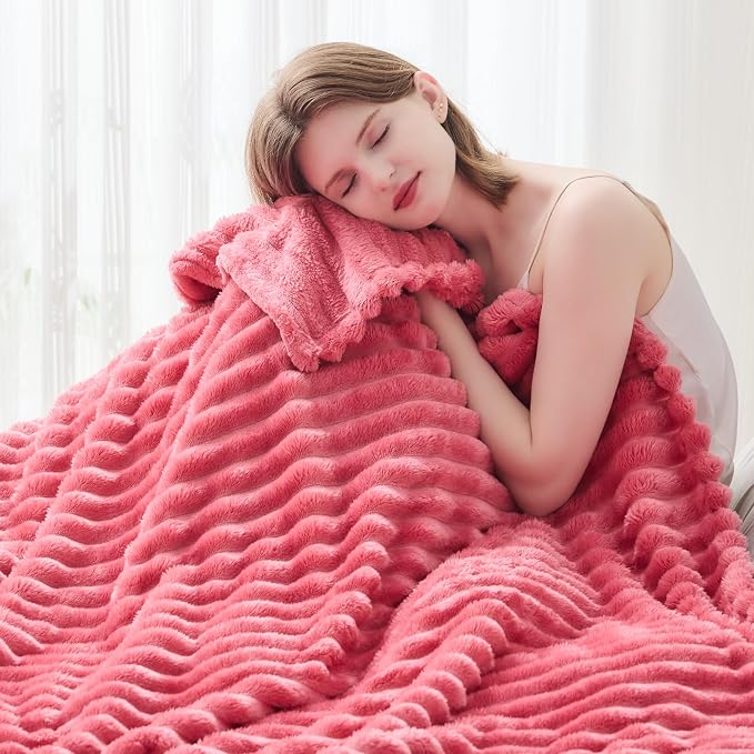 NEWCOSPLAY Fleece Ribbed Cozy King Blanket for Couch, Coral Pink, 90"x110" | Premium Silky Flannel Blanket, Soft Lightweight Fluffy Throw Blanket for Bed Sofa Decor, Gift for All Season Use