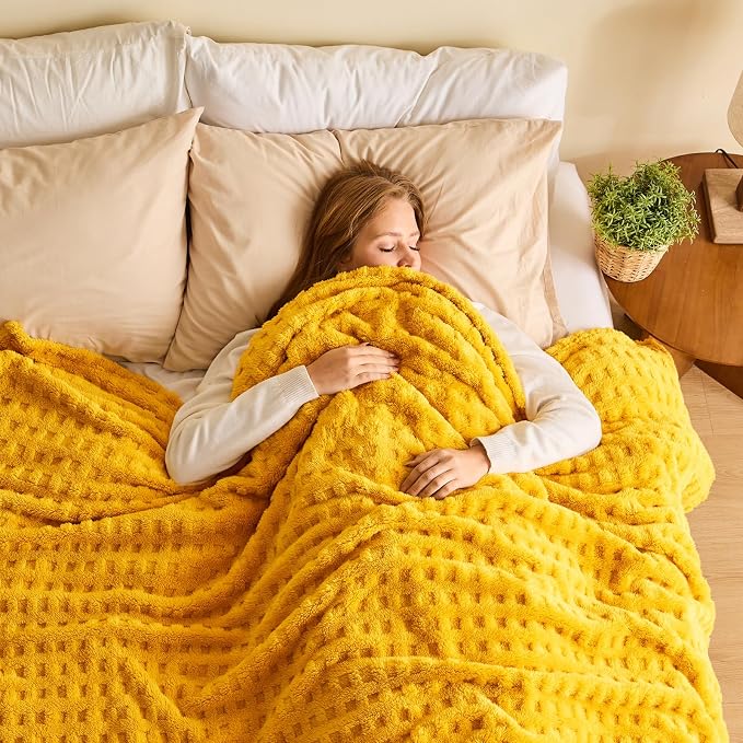 NEWCOSPLAY 3D Waffle Checkered Flannel Queen Blanket, Yellow, 90"x90" | Super Soft Cute Lightweight Decorative Premium Silky Fleece Blanket for Couch Sofa Bed, Gift for Women Men, All Season Use