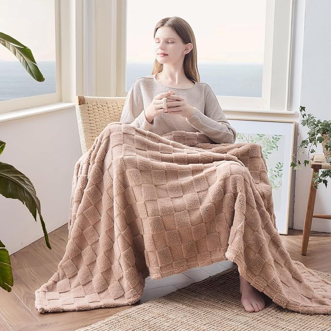 NEWCOSPLAY 3D Checkered Flannel Twin Blanket, Taupe Checkered, 60"x80" | Super Soft Cute Lightweight Decorative Premium Silky Fleece Blanket for Couch Sofa Bed, Gift for Women Men, All Season Use