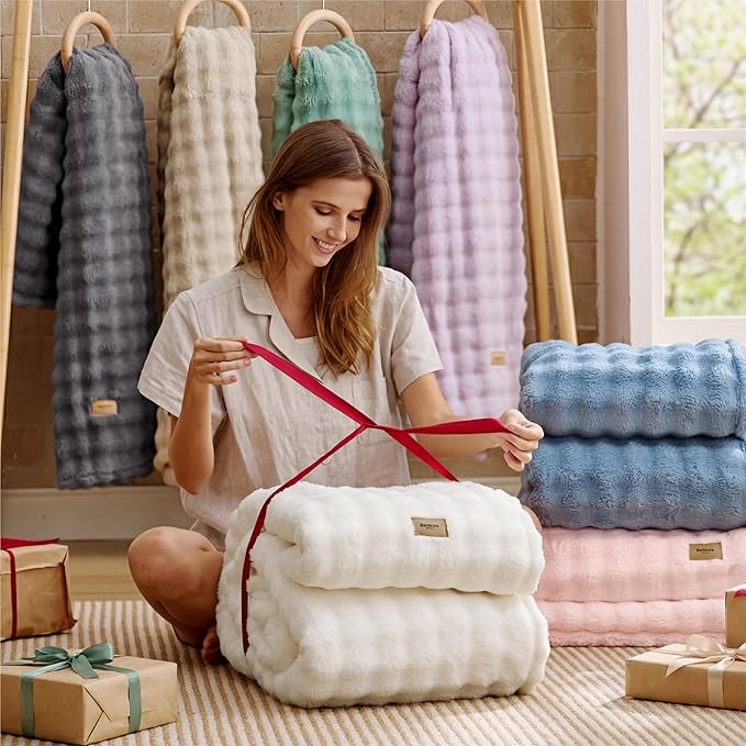 Bedsure 3D Fleece Bubble Blanket for Couch - GentleSoft White Throw Blanket for Sofa Bed Room Decor - Luxury Soft Cozy Gifts for Women, Lightweight, All Seasons, Off White, 50"×70"