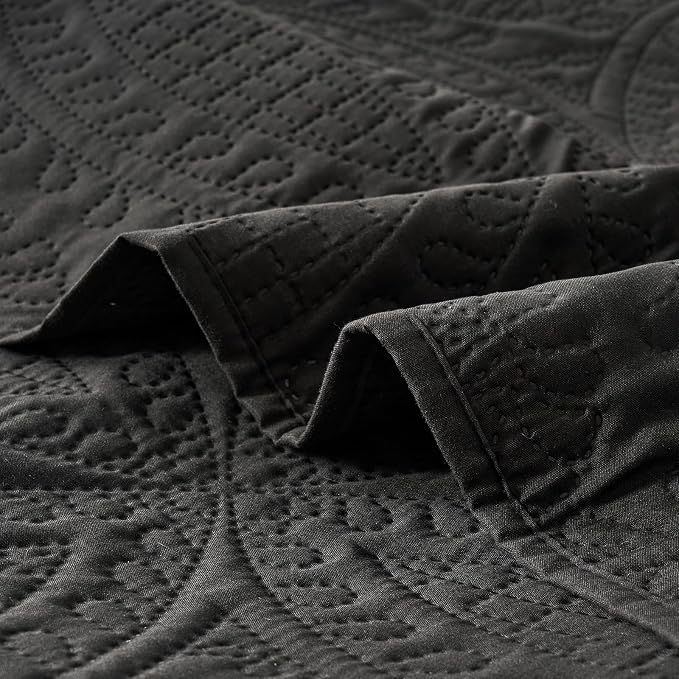 akkialla Twin Quilt Bedding Set,Black Ultrasonic Quilt Set,Lightweight Soft Bedspread Coverlet,Modern Style Coin Pattern Bed Cover for All Seasons,2 Piece(1 Quilt,1 Pillow Sham)