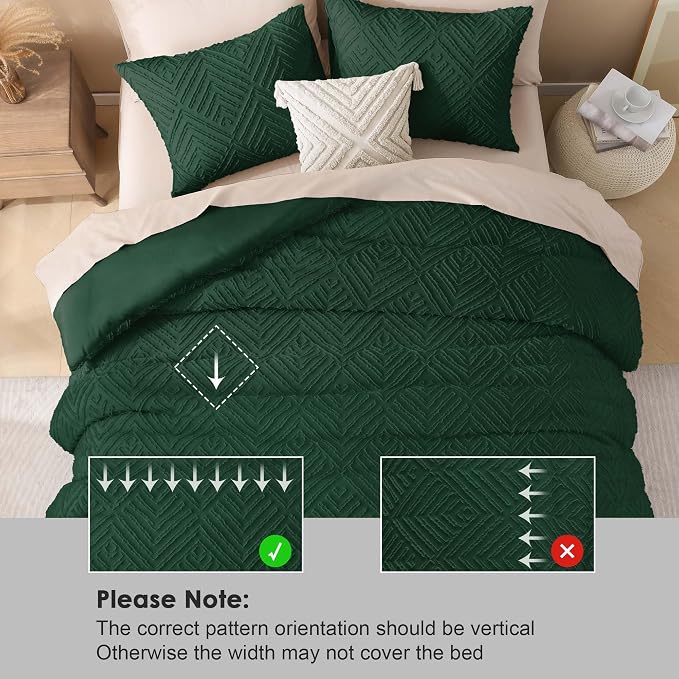 Litanika Queen Size Comforter Set, 3 Pieces Tufted Boho Bedding Set | Emerald Green Farmhouse Shabby Chic Vintage Bohemian Textured Aesthetic Soft Fluffy Lightweight Breathable All Season Bed Set