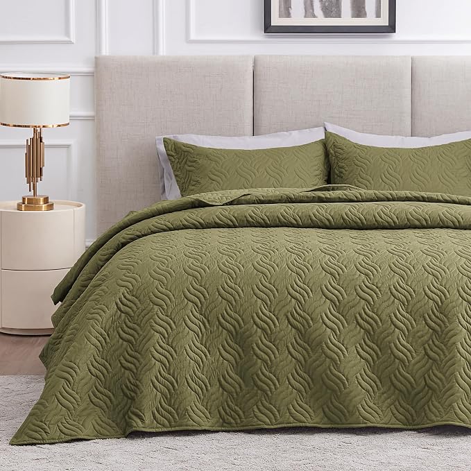 Love's cabin Twin Quilt Bedding Set Olive Green Bedspreads - Soft Bed Summer Lightweight Bedspread Comforter - Wave Pattern Bedding Coverlet for All Season - 2 Pieces (1 Quilt, 1 Pillow Sham)