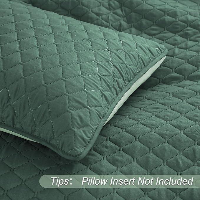 Exclusivo Mezcla Reversible California King Quilt Set, Dark Green | Lightweight Bedspreads with 2 Pillow Shams, Soft Microfiber, All Season Bed Coverlets for Bedroom Guest Room, 112x104 Inch