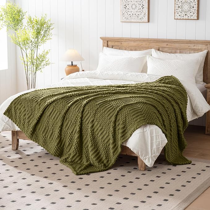 60x80 Inch Green Twin Blanket - Soft & Fluffy Fleece, Cute & Aesthetic, Perfect for Sofa, Couch, Chair, Bed, Living Room & Bedroom, All-Season Use, Plush & Cozy Decorative Blanket