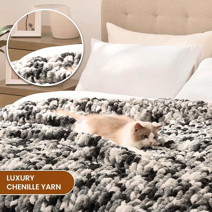 L'AGRATY Chunky Knit Throw Blanket for Couch, 50 x 60 Inches, Black White | Handmade Chenille Crochet Blanket for Sofa Bed, Thick Cable Knitted Blankets for Room Home Decor, Birthday Gift for Women Mom