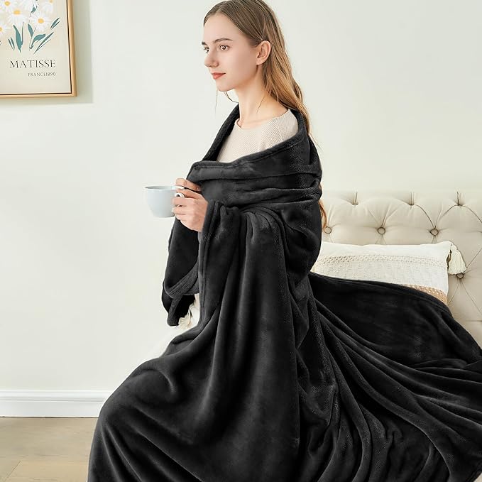 BEDELITE Fleece Blanket Soft Plush Queen Size Bed Blanket Black 90"x90" | Ultra Soft Fleece, Plush Microfiber, Lightweight Warmth, All Season Comfort, Fade Resistant, Machine Washable,Perfect for Bed