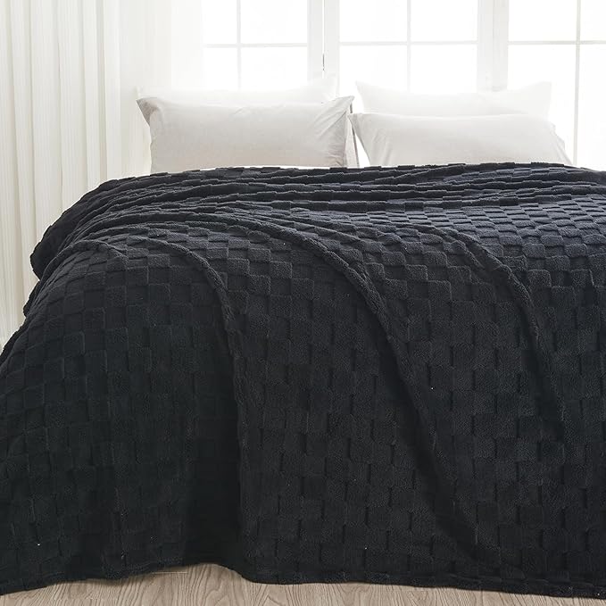 NEWCOSPLAY 3D Checkered Flannel Queen Blanket, Black Checkered, 90"x90" | Super Soft Cute Lightweight Decorative Premium Silky Fleece Blanket for Couch Sofa Bed, Gift for Women Men, All Season Use