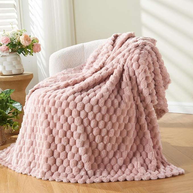NEWCOSPLAY Fleece Clouds Cozy King Blanket for Couch, Pink, 90"x110" | Premium Silky Flannel Blanket, Soft Lightweight Fluffy Throw Blanket for Bed Sofa Decor, Gift for All Season Use