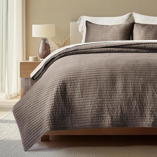 EVERGRACEHOME Cotton Sateen Quilt Set, King Size, Mocha Brown | 100% Cotton, Channel Stitch Coverlet Bedspread, Pre-Washed Lightweight Soft Bedding Set for All Season, 3 Piece, with 2 Shams
