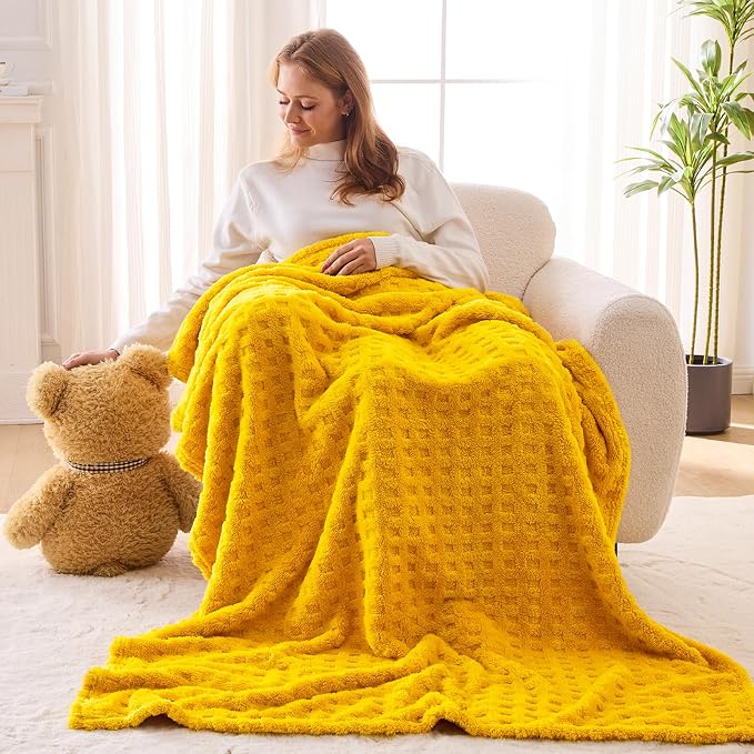 NEWCOSPLAY 3D Waffle Checkered Flannel Throw Blanket, Yellow, 50"x70" | Super Soft Cute Lightweight Decorative Premium Silky Fleece Blanket for Couch Sofa Bed, Gift for Women Men, All Season Use