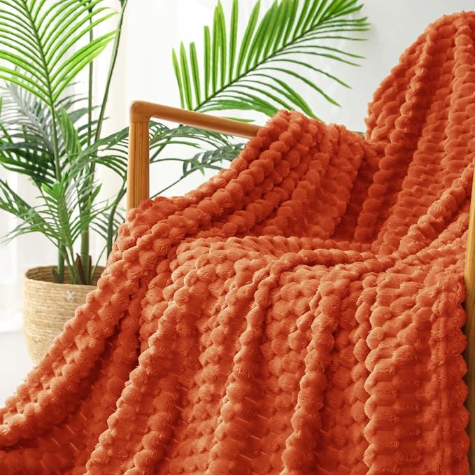 Exclusivo Mezcla 3D Fleece Twin Size Blanket for Bed, Burnt Orange | Extra Soft Fuzzy Plush Lightweight Bed Blankets, Cozy Fluffy Decorative Blankets for All Seasons, 60x80 Inches