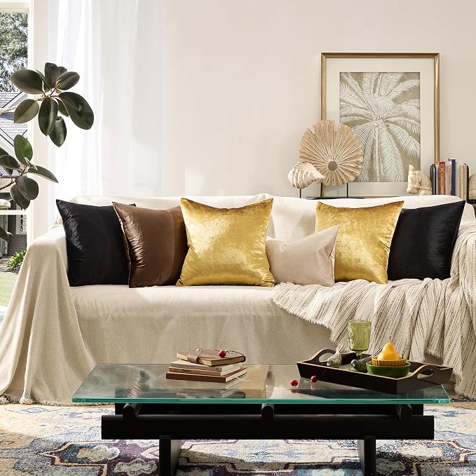 GIGIZAZA Gold Velvet Pillow Covers 20x20 Decorative Pillows Pack of 2 | Throw Pillows for Couch Sofa,300gsm Soft Textured Fabric,Modern Square Accent Pillowcases,Luxury Cushion Covers