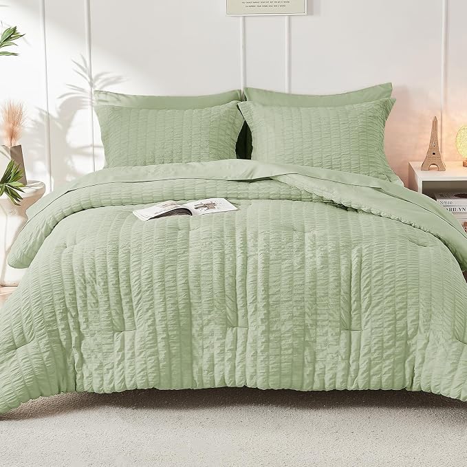 HYMOKEGE Light Green King Size Comforter Set Seersucker 7 Pieces, All Season Luxury Bed in a Bag for Bedroom, Bedding Set with Comforters, Sheets, Pillowcases & Shams