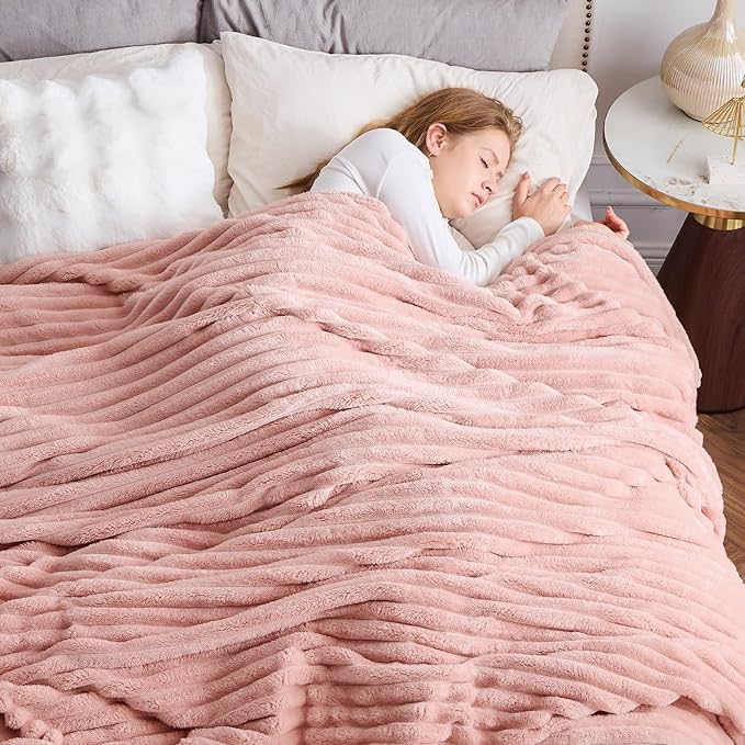 NEWCOSPLAY Fleece Ribbed Cozy King Blanket for Couch, Pink, 90"x110" | Premium Silky Flannel Blanket, Soft Lightweight Fluffy Throw Blanket for Bed Sofa Decor, Gift for All Season Use