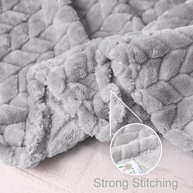 Exclusivo Mezcla Fleece Throw Blanket for Couch Sofa, 50”x70”, Light Grey | Oversized Soft Cozy Fluffy Blankets for Summer, Decorative Plush Flannel Throws for Living Room, Bedroom with Leaves Pattern