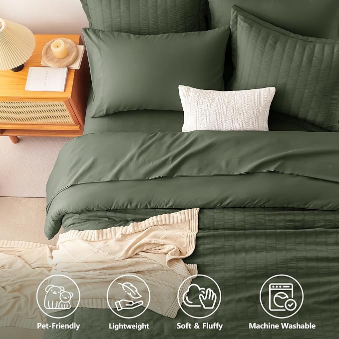 Queen Comforter Set, 7 Pieces Dark Green Seersucker Bed in a Bag | OEKO-TEX Certified, All Season Bedding Set with 240 GSM Down Alternative Comforter, Flat & Fitted Sheets, Pillowcases & Shams