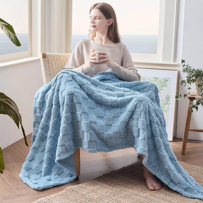 NEWCOSPLAY 3D Checkered Flannel Twin Blanket, Blue Checkered, 60"x80" | Super Soft Cute Lightweight Decorative Premium Silky Fleece Blanket for Couch Sofa Bed, Gift for Women Men, All Season Use