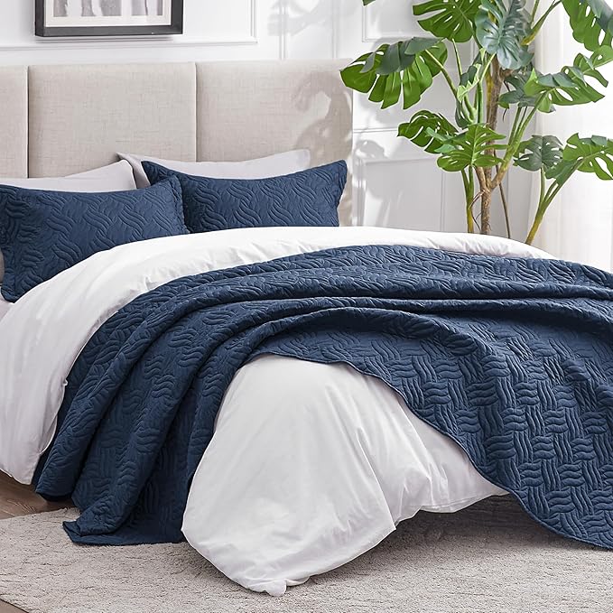 Love's cabin Quilts for Queen Bed Navy Blue Bedspreads - Soft Bed Summer Lightweight Bedspread Comforter - Modern Style Wave Pattern Coverlet for All Season - 3 Pieces (1 Quilt, 2 Pillow Shams)