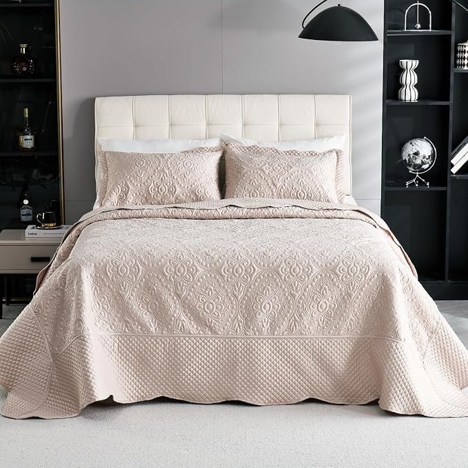 Cmfshape Floral Embroidery Quilt Set,3 Pieces King Quilt Bedding Set,Lightweight Soft Quilt Set for All Seasons,Reversible Bedspread Coverlet(Champagne,106"x96")