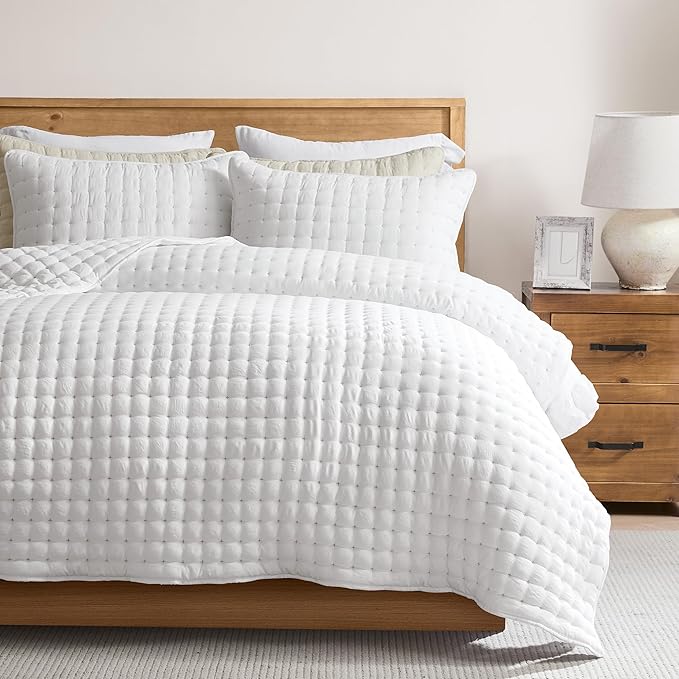 WDCOZY White King Size Quilt Bedding Sets with Pillow Shams, Lightweight Soft Bedspread Coverlet, Quilted Blanket Thin Comforter Bed Cover, All Season Summer Spring, 3 Pieces, 104x90 inches