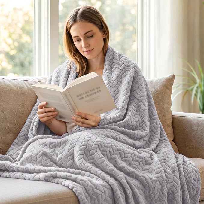 Exclusivo Mezcla Soft Fleece Bed Blanket Twin Size, 60”x80”, Light Grey | Cozy Fluffy Lightweight Blankets for Summer, Decorative Plush Flannel Throws for Living Room, Bedroom with Leaves Pattern