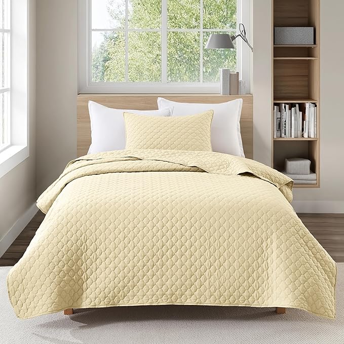 HORIMOTE HOME Quilt Twin Size Light Yellow, Lightweight Quilt for Summer Ultra-Soft Microfiber Modern Style Quilted Clouds Pattern Bedspread Quit Set 2 Pieces (1 Quilt and 1 Pillow Sham)