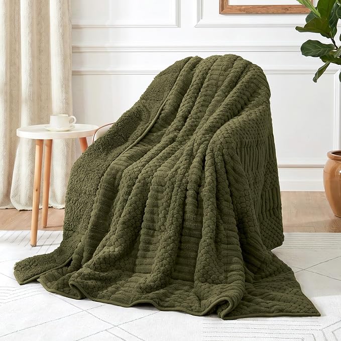 Sherpa Weighted Blankets for Adults, 60" x 80" 15 lbs Army Green | Queen Size Bed, Super Soft Fuzzy Heavy Throw Blankets for Better Sleep, Jacquard Knitted, Chunky Warm Fluffy, Glass Beads