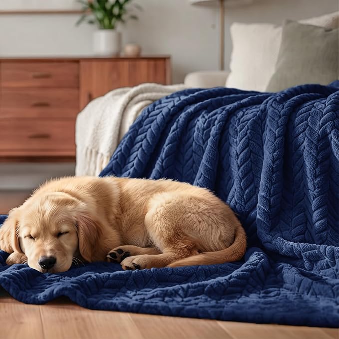 Exclusivo Mezcla Fleece Throw Blanket for Couch Sofa, 50”x70”, Navy Blue | Oversized Soft Cozy Fluffy Blankets for Summer, Decorative Plush Flannel Throws for Living Room, Bedroom with Leaves Pattern