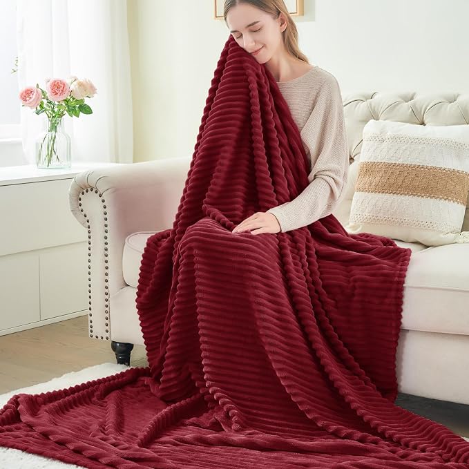 BEDELITE Ribbed Jacquard Burgundy Fleece Twin Blanket for Couch, 60x80 Inch | Soft Warm Fluffy Blanket for Bed Sofa College Dorm Room Decor, Luxury Cozy Plush Birthday Gifts for Women Girls, Lightweight