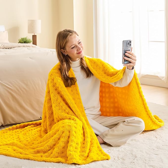 NEWCOSPLAY 3D Waffle Checkered Flannel Throw Blanket, Yellow, 50"x70" | Super Soft Cute Lightweight Decorative Premium Silky Fleece Blanket for Couch Sofa Bed, Gift for Women Men, All Season Use