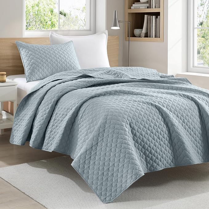 HORIMOTE HOME Quilt Twin Size Chambray Blue, Lightweight Quilt for Summer Ultra-Soft Microfiber Modern Style Quilted Clouds Pattern Bedspread Quit Set 2 Pieces (1 Quilt and 1 Pillow Sham)