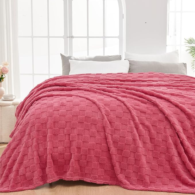 NEWCOSPLAY 3D Checkered Flannel Queen Blanket, Coral Pink, 90"x90" | Super Soft Cute Lightweight Decorative Premium Silky Fleece Blanket for Couch Sofa Bed, Gift for Women Men, All Season Use