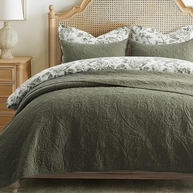 EVERGRACEHOME 100% Cotton Paisley Quilt Set, King Size, Olive Green | Prewashed for Softness, Year-Round Breathability, Gift-Ready Box, Matelasse-style Quilted Coverlet, 3 Piece Set with 2 Shams