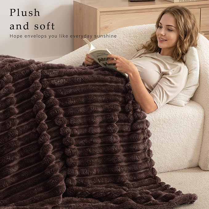 Exclusivo Mezcla Striped California King Size Fleece Blanket for Bed | Soft Breathable Cozy Bed Blankets, Lightweight Plush Fluffy Fuzzy Jacquard Decorative Blankets