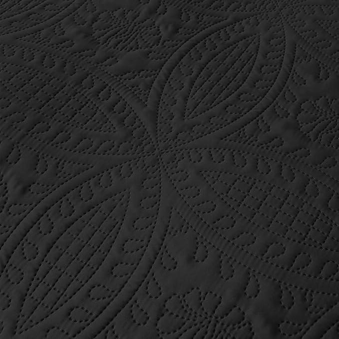 akkialla Queen Quilt Bedding Set,Black Ultrasonic Full/Queen Quilt Set,Lightweight Soft Bedspread Coverlet,Modern Style Coin Pattern Bed Cover for All Seasons,3 Piece(1 Quilt,2 Pillow Shams)