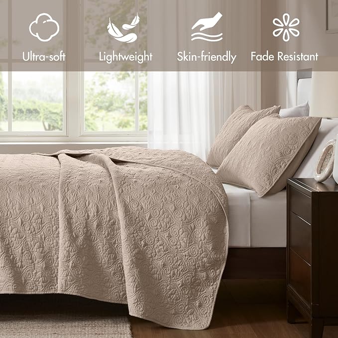 Madison Park Luxurious Cotton Damask Quilt Set, 3PC Full/Queen Bed Set | All Season, Lightweight Stitching Coverlet Bedspread Bedding Stitching with Shams, Khaki
