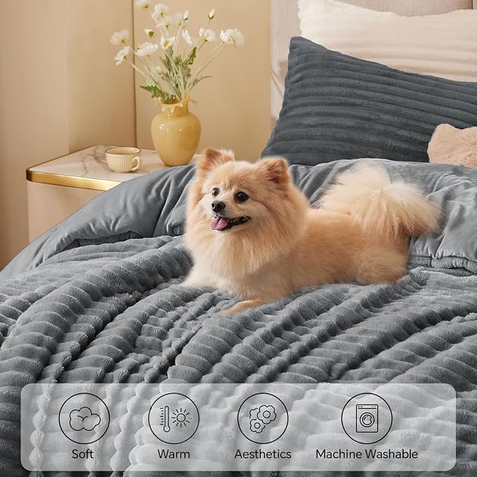 BEDELITE Fleece Oversized Queen Comforter Set, Fluffy Bed Set, Grey | Super Soft & Warm Bedding, Luxury Fuzzy Faux Fur Comforter for Winter, Heavy Plush Bedding, with 2 Pillowcases