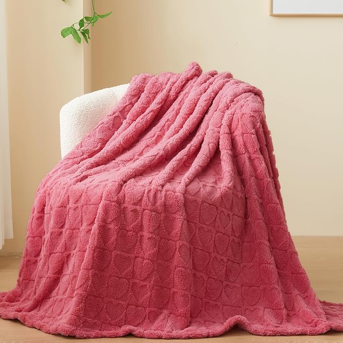 NEWCOSPLAY 3D Heart Checkered Flannel Throw Blanket, Coral Pink, 50"x70" | Super Soft Cute Lightweight Decorative Premium Silky Fleece Blanket for Couch Sofa Bed, Gift for Women Men, All Season Use