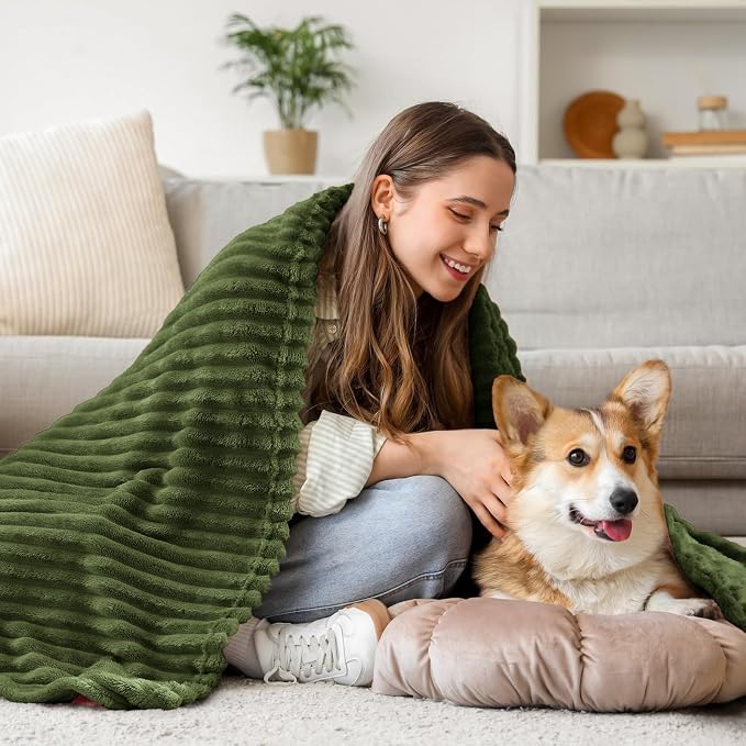 BEDELITE Ribbed Moss Olive Green Fleece Throw Blanket for Couch, 50x60 Inch | Soft Warm Decorative Fluffy Blanket, Cozy Plush Lightweight Fuzzy Throw Blanket for Bed Sofa Home Room Decor, Gift for Women