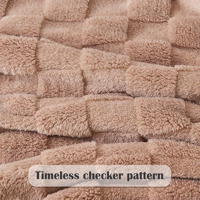 NEWCOSPLAY 3D Checkered Flannel Throw Blanket, Taupe Checkered, 50"x70" | Super Soft Cute Lightweight Decorative Premium Silky Fleece Blanket for Couch Sofa Bed, Gift for Women Men, All Season Use