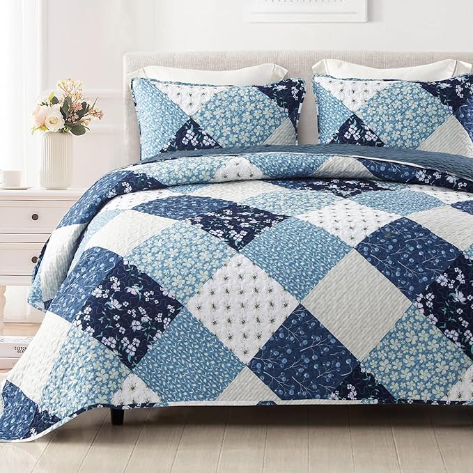 Exclusivo Mezcla Reversible Boho Quilt King Size Blue | Lightweight Soft Bedspreads, All Season Patchwork Coverlet Bedding Set, Printed Floral Pattern, 1 Quilt and 2 Pillow Shams