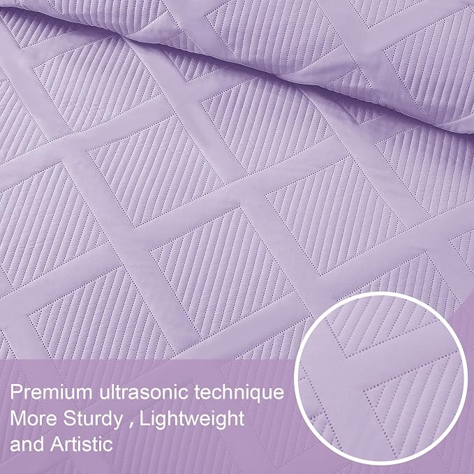 Exclusivo Mezcla California King Size Quilt, Lilac | Soft Bedspreads with 2 Pillow Shams, Modern Striped Pattern, Lightweight Bedding Set Coverlets for All Seasons, 112x104 Inch