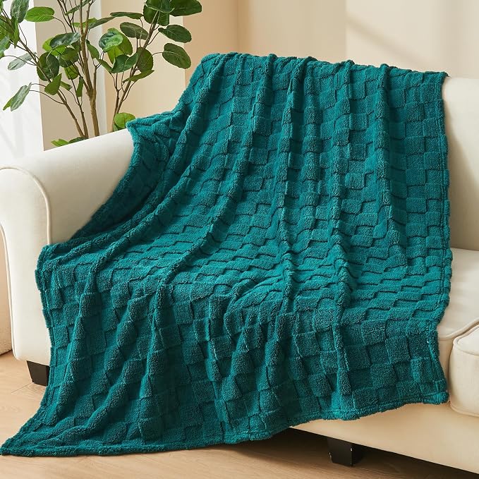 NEWCOSPLAY 3D Checkered Flannel King Blanket, Dark Teal, 90"x110" | Super Soft Cute Lightweight Decorative Premium Silky Fleece Blanket for Couch Sofa Bed, Gift for Women Men, All Season Use