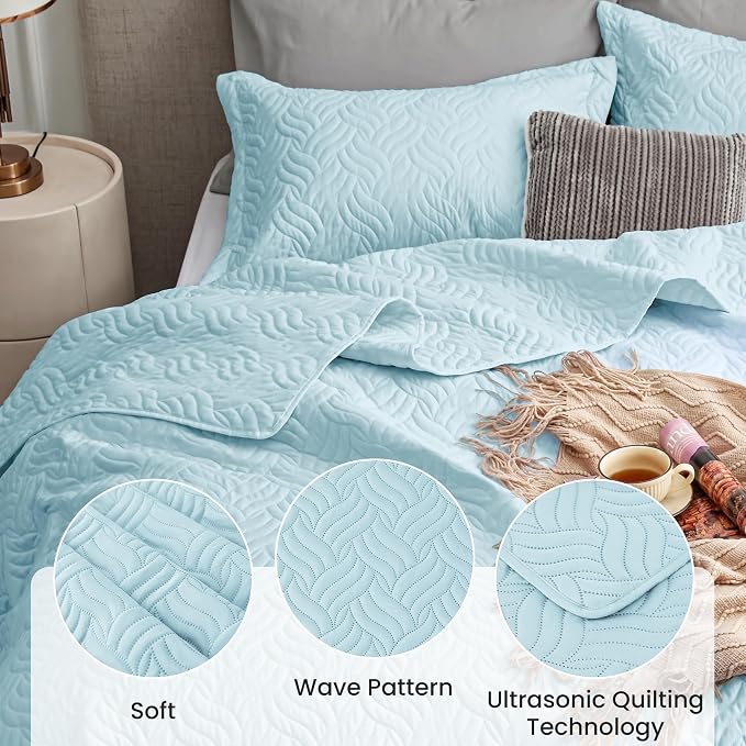 Love's cabin King Size Quilt Set Light Blue Bedspreads - Soft Bed Summer Lightweight Bedspread Comforter - Modern Style Wave Pattern Coverlet for All Season - 3 Pieces (1 Quilt, 2 Pillow Shams)