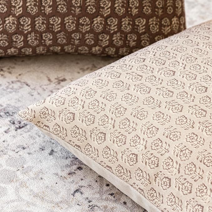 Foindtower Set of 2 Decorative Neutral Floral Print Throw Pillow Covers Vintage Accent Farmhouse Cushion Covers Boho Home Decor for Sofa Chair Couch Bedroom Living Room,18×18 Inch,Ivory Beige