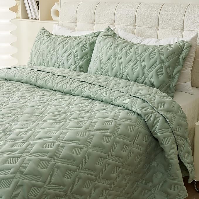 Cmfshape Diamond Embroidery Quilt Set,3 Pieces King Quilt Bedding Set,Lightweight Soft Quilt Set for All Seasons,Soft Bedspread Reversible Coverlet(Green,106"x96")