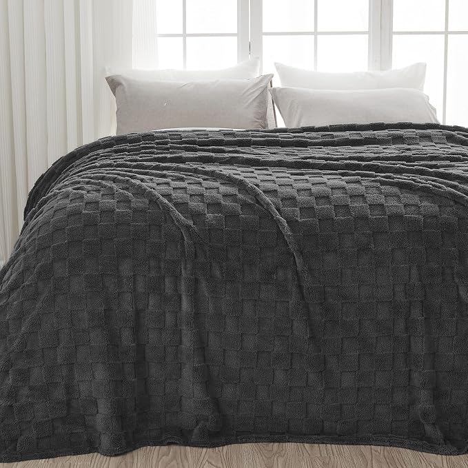 NEWCOSPLAY 3D Checkered Flannel Queen Blanket, Dark Grey, 90"x90" | Super Soft Cute Lightweight Decorative Premium Silky Fleece Blanket for Couch Sofa Bed, Gift for Women Men, All Season Use