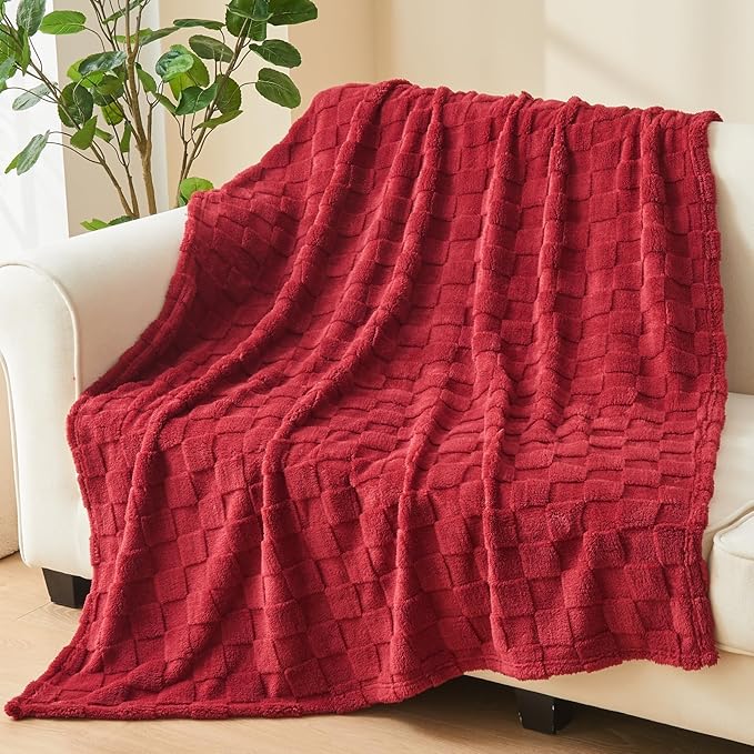 NEWCOSPLAY 3D Checkered Flannel Throw Blanket, Red Checkered, 50"x70" | Super Soft Cute Lightweight Decorative Premium Silky Fleece Blanket for Couch Sofa Bed, Gift for Women Men, All Season Use